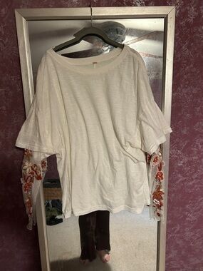 Free people Women’s White Long-Sleeve Top with Floral Lace Sleeves